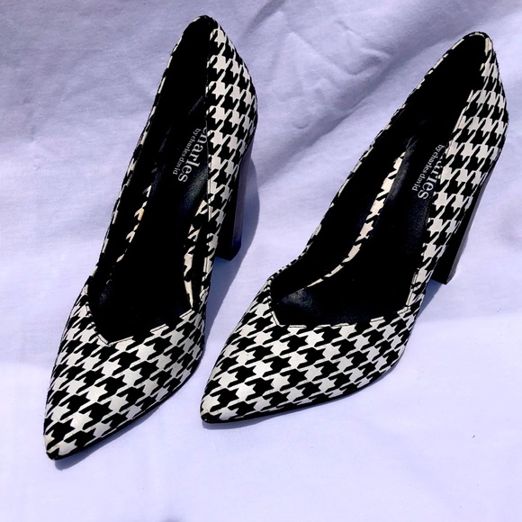 Charles By Charles David Size 6 Mod Heel Black White Chevron Shoe - Picture 2 of 5